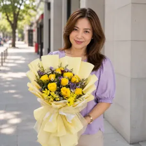 golden-sunshine-yellow-rose-bouquet